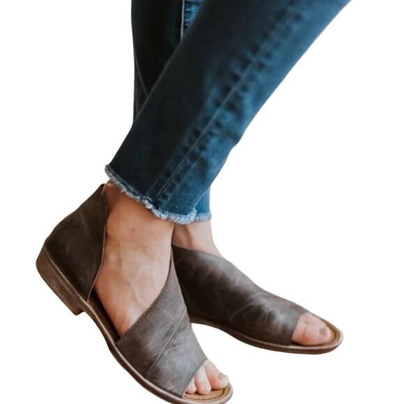 Free People Mont Blac Sandals Flats Open Toe Side Cut Outs Leather Black 38 7.5 - Picture 1 of 6